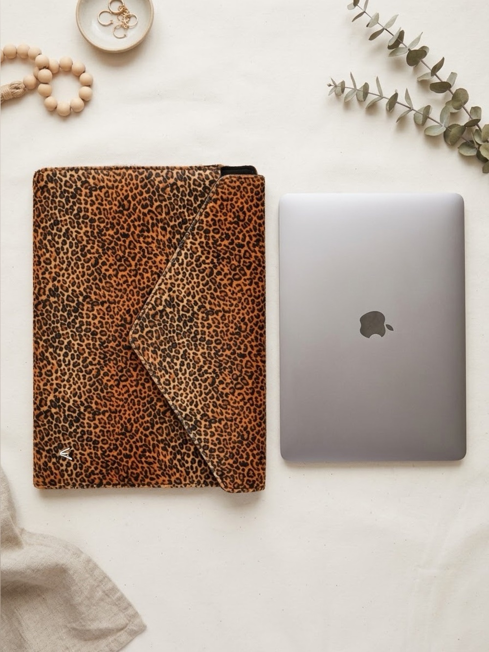 WILDFLOWERS | 13” LEOPARD PRINT VELVET LAPTOP AND TABLET SLEEVE